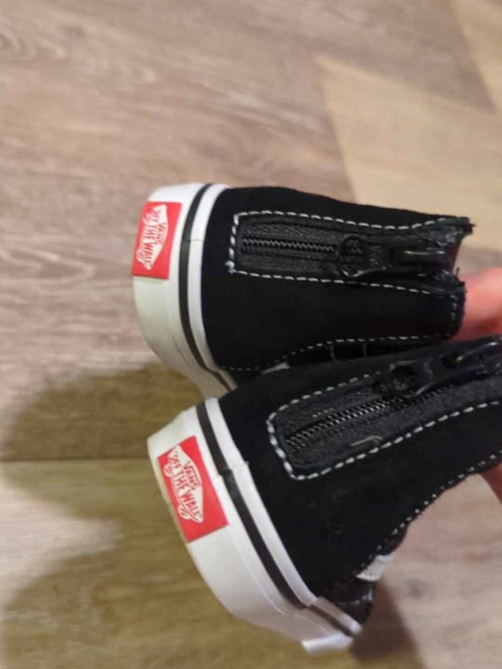 Vans Toddler Sk8-Hi Zip shoes in black and white size 10 toddler - Picture 3 of 4